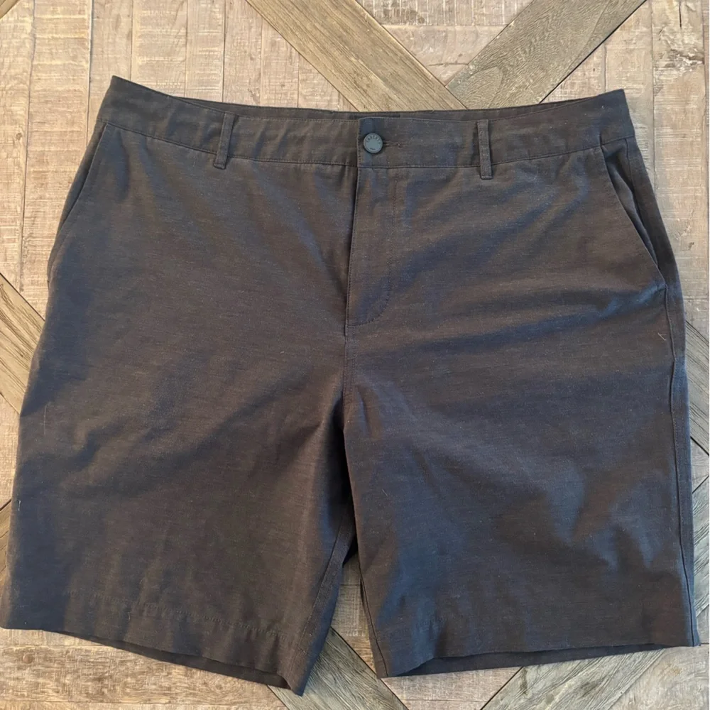 Faherty Men's Flat Front Shorts in Dark Brown